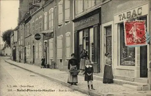 CPA Saint Pierre le Moûtier Nièvre, Rue de Paris