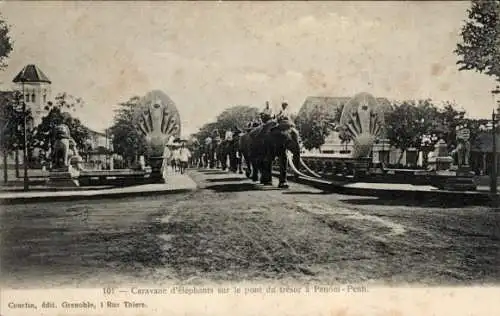 Ak Pnom Penh Kambodscha, Caravane d'éléphants sur le pont du trésor