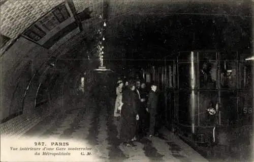 Ak Paris, Vue intérieure d'une Gare souterraine du Métropolitain