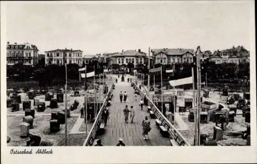 Ak Ostseebad Ahlbeck auf Usedom, Teilansicht, Seebrücke