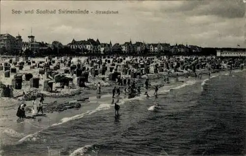 Ak Świnoujście Swinemünde Pommern, Strandleben, Strandkörbe