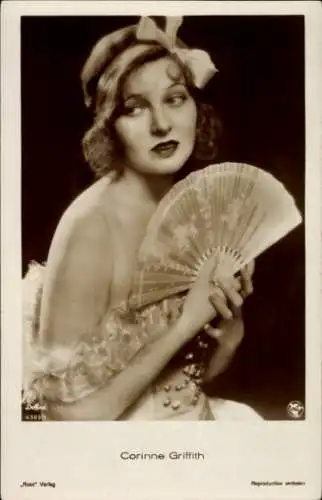 Ak Schauspielerin Corinne Griffith, Portrait, Fächer