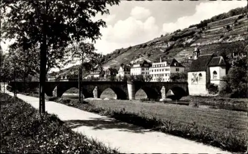 Ak Bad Mergentheim in Tauberfranken, Brücke, Weg, Häuser, Hang