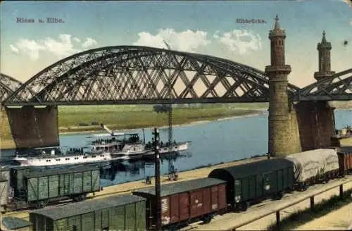 Ak Riesa an der Elbe Sachsen, Dampfer Bodenbach, Transport für Glaswerk Jena, Elbbrücke, Eisenbahn