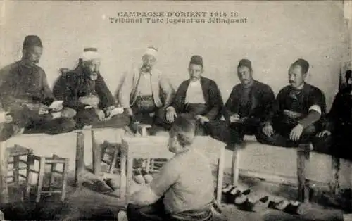 Ak Campagne d&#39;Orient 1914-18, Türkisches Gericht zur Aburteilung eines Täters