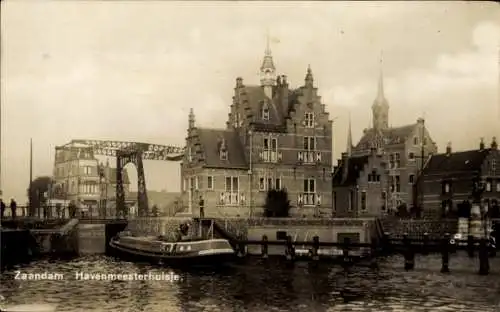 Ak Zaandam Zaanstad Nordholland, Hafenmeisterhaus