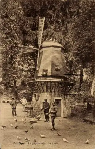 Ak Spa Wallonien Lüttich, Taubenfütterung im Park, Windmühle