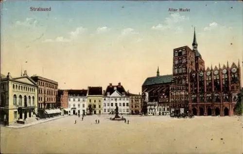 Ak Stralsund in Mecklenburg Vorpommern, Partie am alten Markt, Rathaus