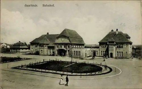 Ak Saarlouis im Saarland, Bahnhof