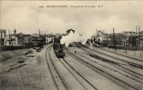 Ak Maisons Alfort Val de Marne, Gesamtansicht vom Bahnhof, Dampflok