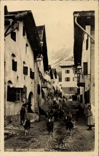 Foto Ak Göttingen in Niedersachsen, Wohnhaus, Balkone, Familien