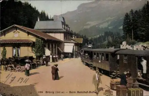 Ak Brünig Meiringen Kt. Bern Schweiz, Bahnhof, Bahnhof-Buffet