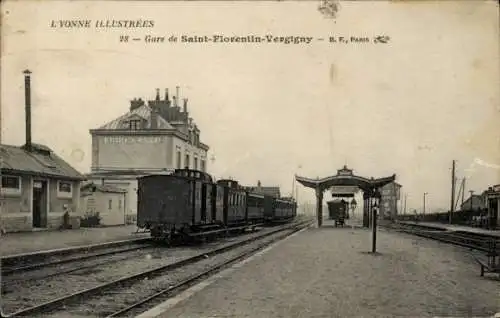 Ak Sainte Florentin Vergigny Yonne, La Gare, Bahnhof, Gleisseite, Zug