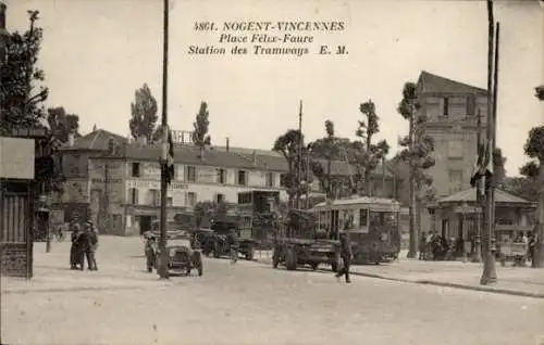 Ak Nogent Vincennes Val de Marne, Place Felix Faure, Station des Tramways