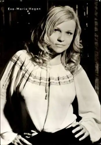 Ak Schauspielerin Eva-Maria Hagen, Portrait