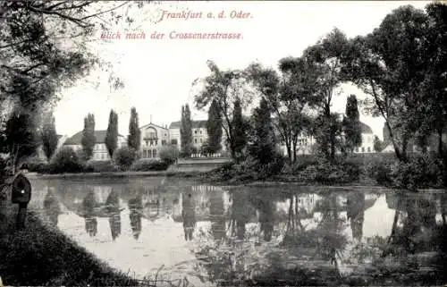 Ak Frankfurt Oder, Blick über den Teich auf die Crossenstraße