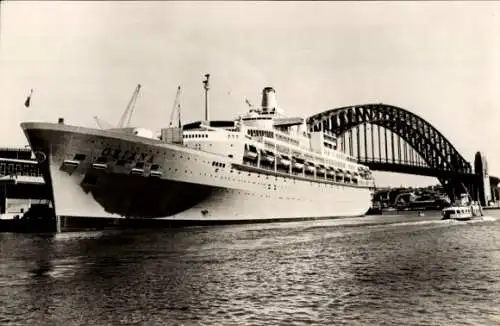 Ak Passagierschiff Oriana im Hafen von Sydney, P&O, Mobil Oil Nederland