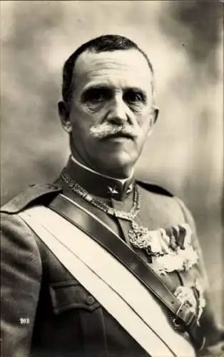 Ak Vittorio Emanuele III., König Viktor Emanuel III. von Italien, Portrait