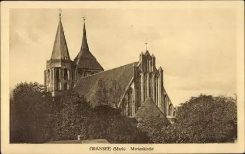 Ak Gransee, Blick zur Marienkirche, Bäume