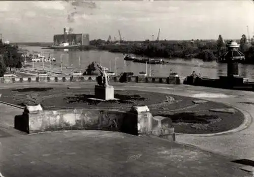 Ak Szczecin Stettin Pommern, Wałów Chrobrego, Hafen, Denkmal