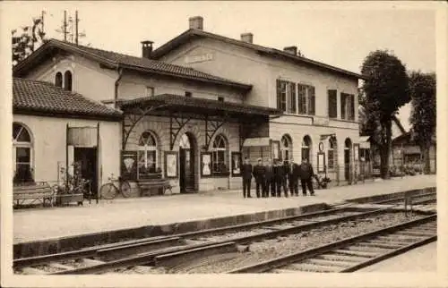 Ak Sierentz Sierenz Elsass Haut Rhin, Bahnhof, Gleisseite