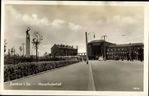 Ak Zwickau in Sachsen, Blick zum Hauptbahnhof, Denkmal