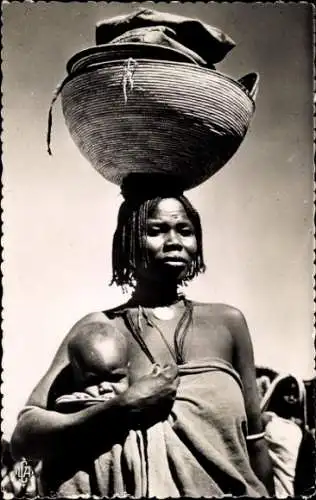 Ak Abeche Tschad, Femme et enfant au marche, Mutter mit Baby
