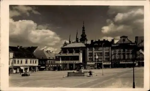 Ak Klatovy Klattau Region Pilsen, Marktplatz, Brunnen