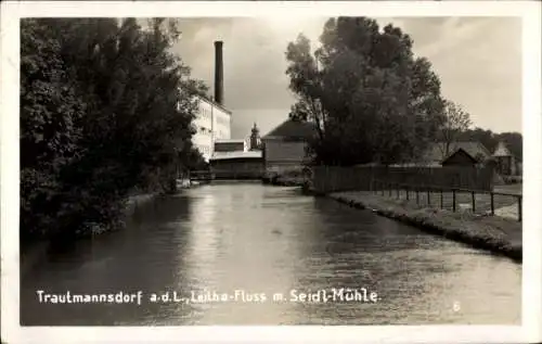 Ak Trautmannsdorf an der Leitha Niederösterreich, Fluss mit Seidl Mühle