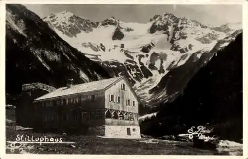 Foto Ak Mayrhofen in Tirol, Stilluphaus mit Landschaftsblick