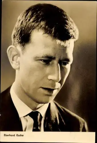 Ak Schauspieler Eberhard Esche, Portrait, DEFA, Nebel, Mord in Riverport
