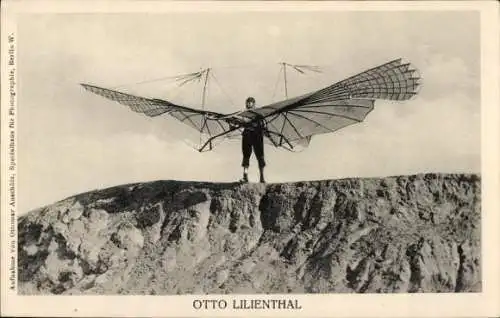 Ak Flugpionier Otto Lilienthal mit seinem Fluggerät