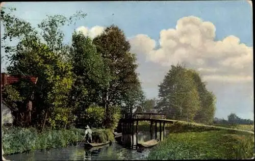 Ak Spreewald, Kahn auf einem Fließ, Brücke