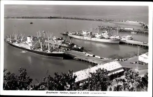 Foto Napier Neuseeland, Breakwater Harbour, Hafen, Schiffe