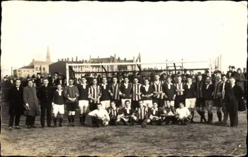 Foto Ak Hamburg Harburg, Fußballmannschaft, Gruppenbild