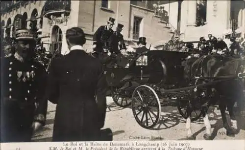 Ak Le Roi et la Reine de Danmark a Longchamp 1907