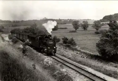 Ak Schmalspurbahn Putbus Göhren, Personenzug zwischen Seerams und Seelvitz 1971