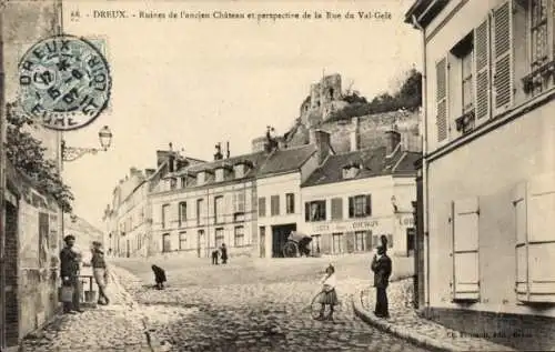 Ak Dreux Eure et Loir, Ruines de l'ancien Chateau, Perspective de la Rue du Val-Gele