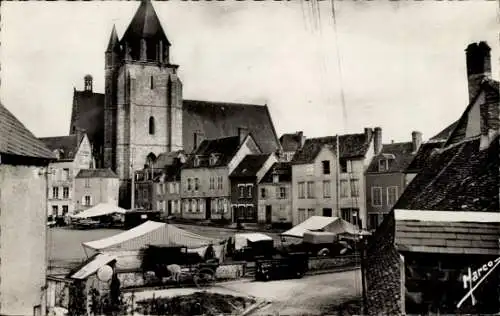 Ak Illiers Eure et Loir, Place du Marechal Maunoury