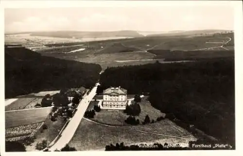 Ak Wiesbaden in Hessen, Jagdschloss, Forsthaus Platte, Fliegeraufnahme