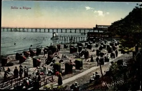 Ak Ostseebad Sellin auf Rügen, Strand, Seebrücke