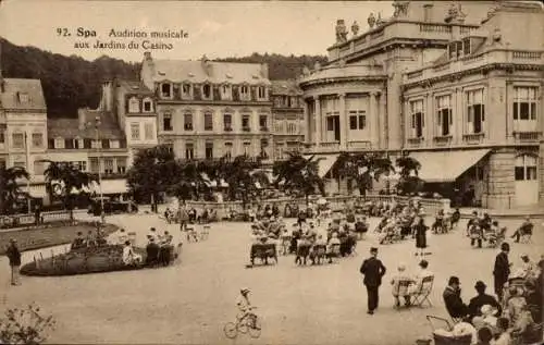 CPA Spa Wallonie Liège, Audition musicale aux Jardins du Casino