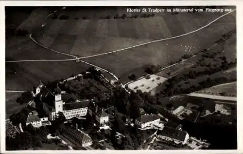 Ak Münstertal im Schwarzwald, Kloster St. Trudpert, Fliegeraufnahme