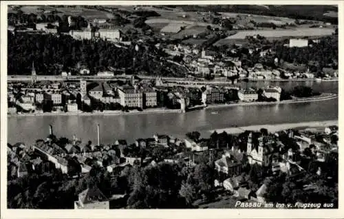 Ak Passau in Niederbayern, Totalansicht vom Ort, Fliegeraufnahme