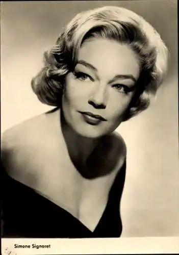 Ak Schauspielerin Simone Signoret, Portrait, Film Die Hexen von Salem, Die Windrose