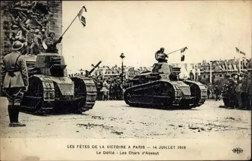 Ak Paris, Tag des Sieges, 14. Juli 1919, Die Parade, Die Sturmpanzer