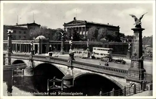 Ak Berlin Mitte, Friedrichsbrücke, Nationalgalerie, Straßenbahn