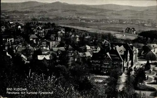 Ak Kudowa Zdrój Bad Kudowa Schlesien, Panorama mit Kurhotel Fürstenhof