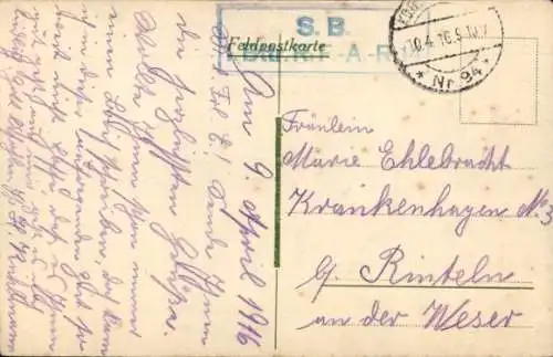 Ak Sedan Ardennes, Denkmal, Wegweiser nach Charleville, 1. Bataillon, Artillerie-Regiment 14