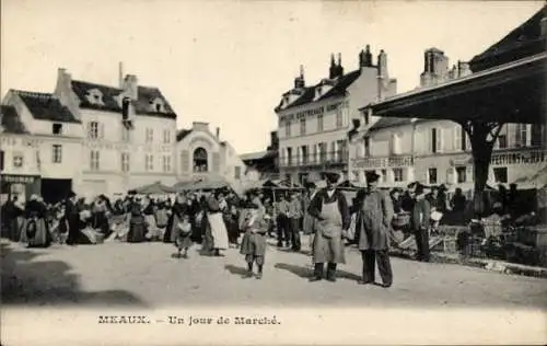 Ak Meaux Seine-et-Marne, Marktplatz am Markttag